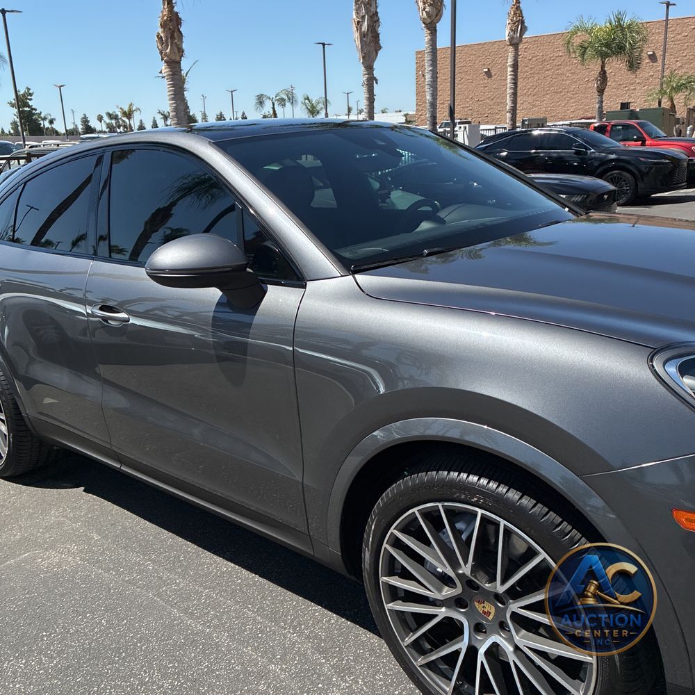 2022 Porsche Cayenne Base