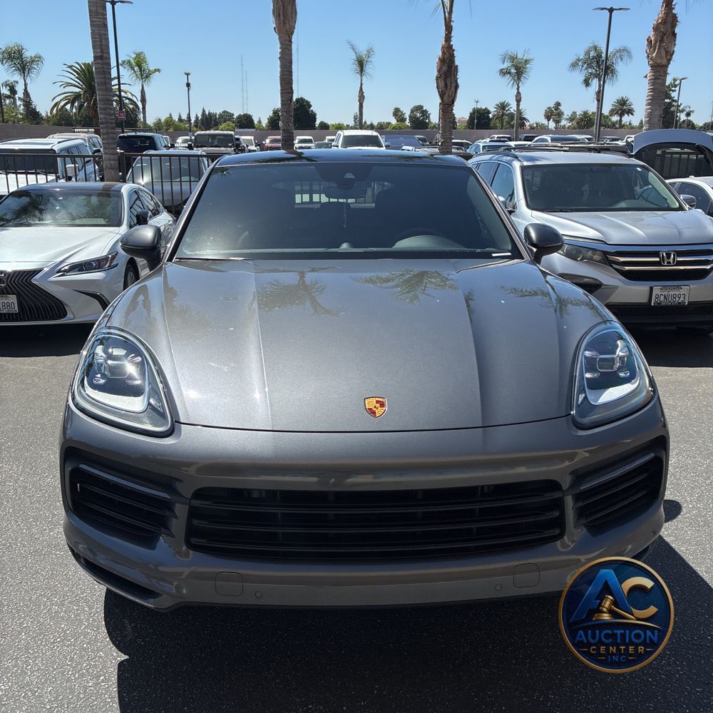 2022 Porsche Cayenne Base