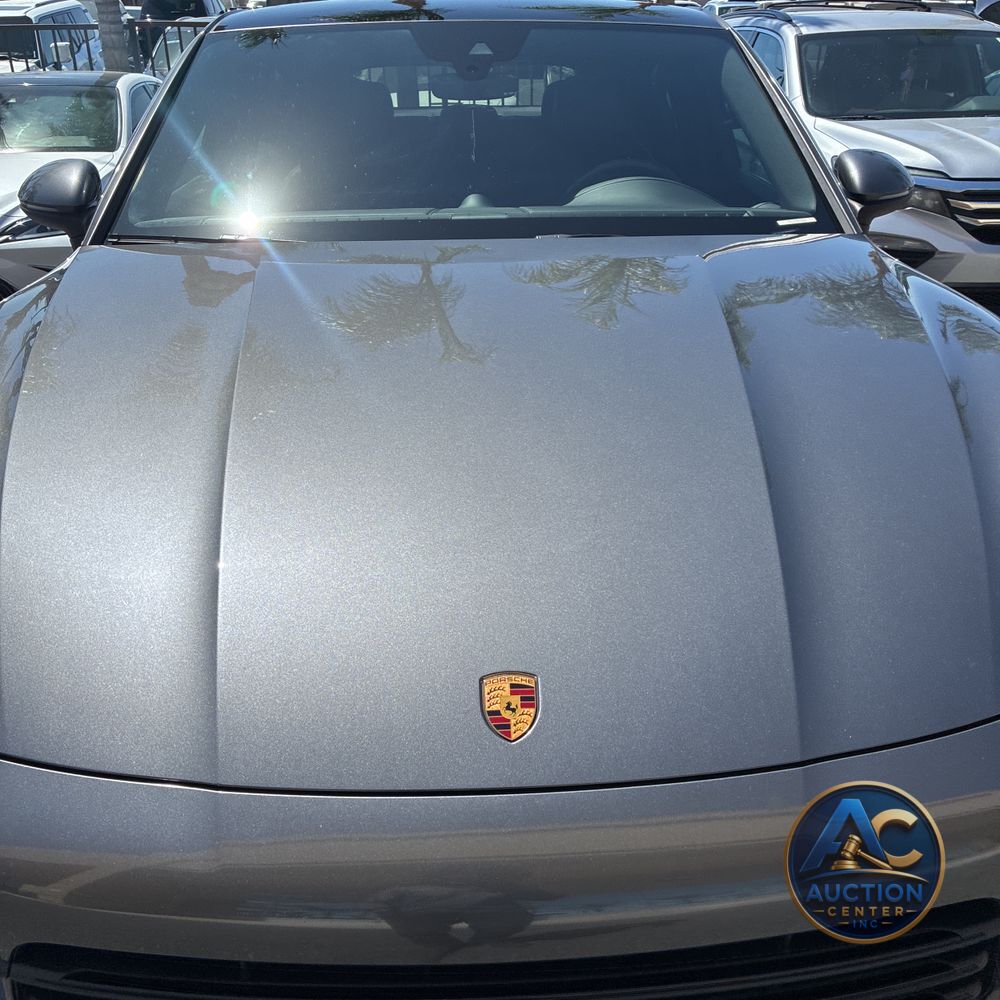 2022 Porsche Cayenne Base