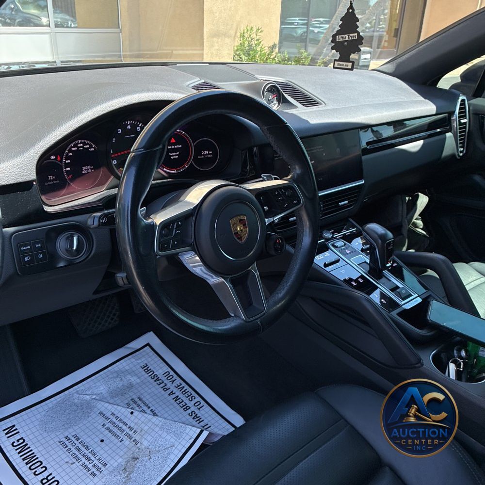 2022 Porsche Cayenne Base