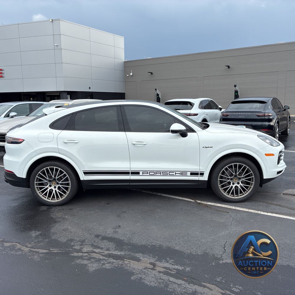 2022 Porsche Cayenne E-Hybrid Coupe Platinum Edition