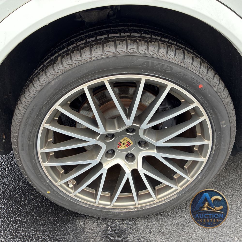 2022 Porsche Cayenne E-Hybrid Coupe Platinum Edition