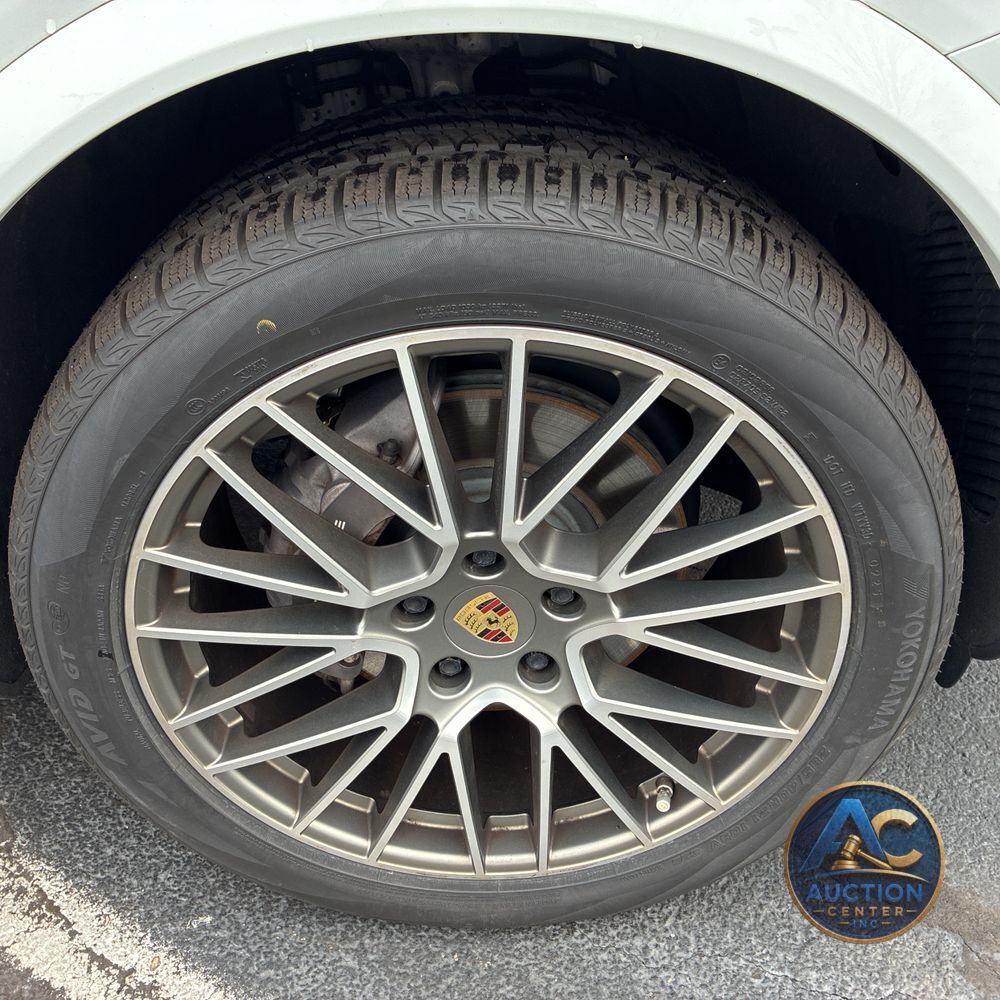 2022 Porsche Cayenne E-Hybrid Coupe Platinum Edition