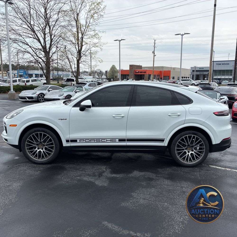 2022 Porsche Cayenne E-Hybrid Coupe Platinum Edition