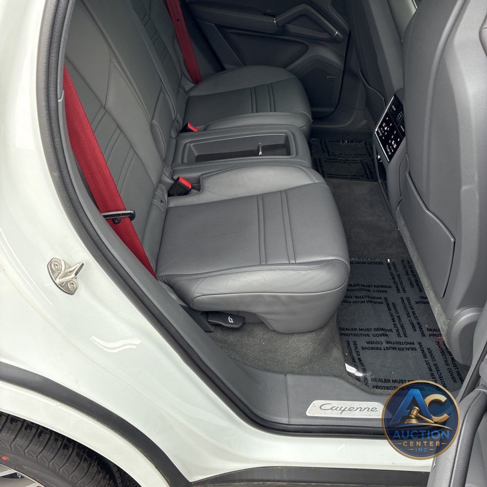 2022 Porsche Cayenne E-Hybrid Coupe Platinum Edition