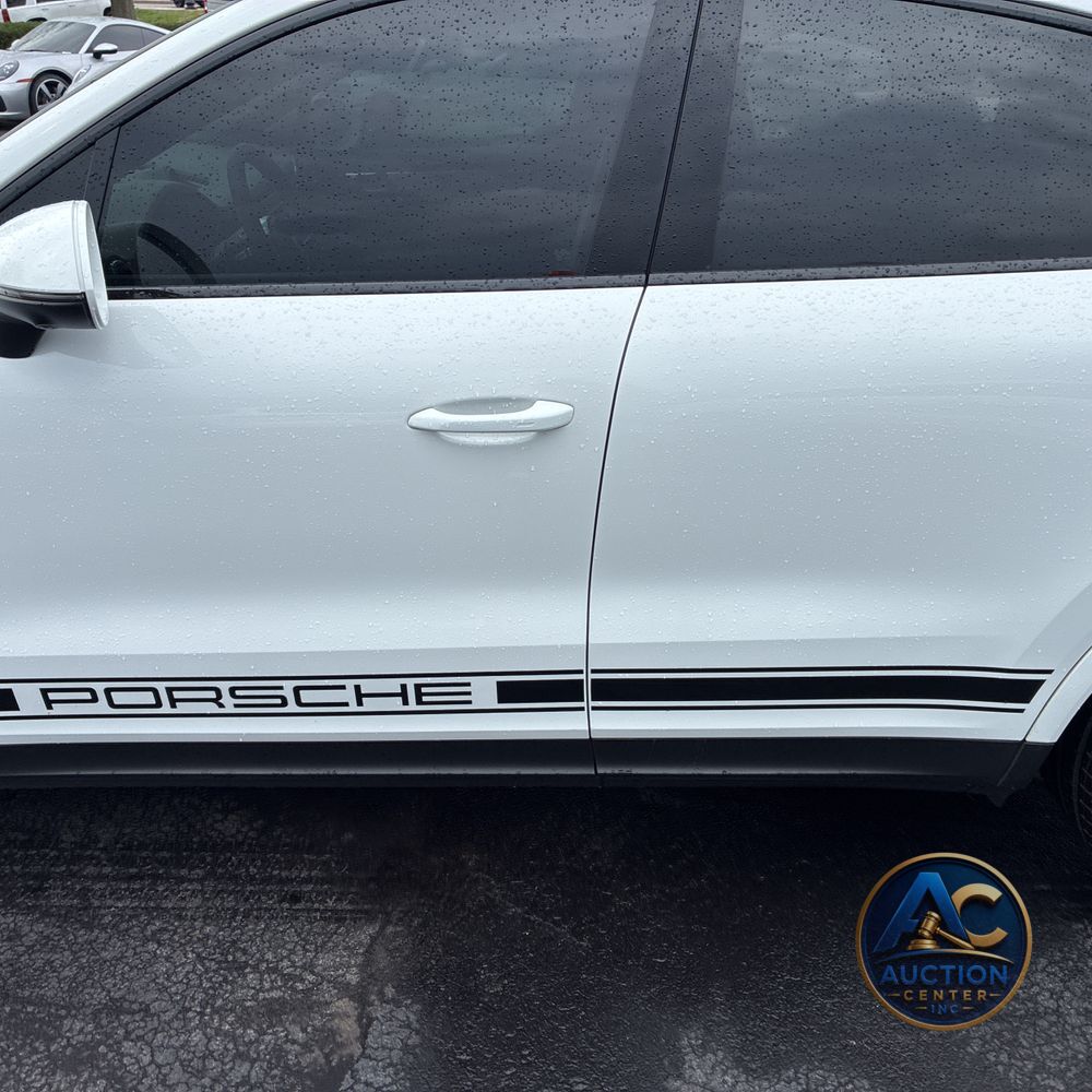 2022 Porsche Cayenne E-Hybrid Coupe Platinum Edition