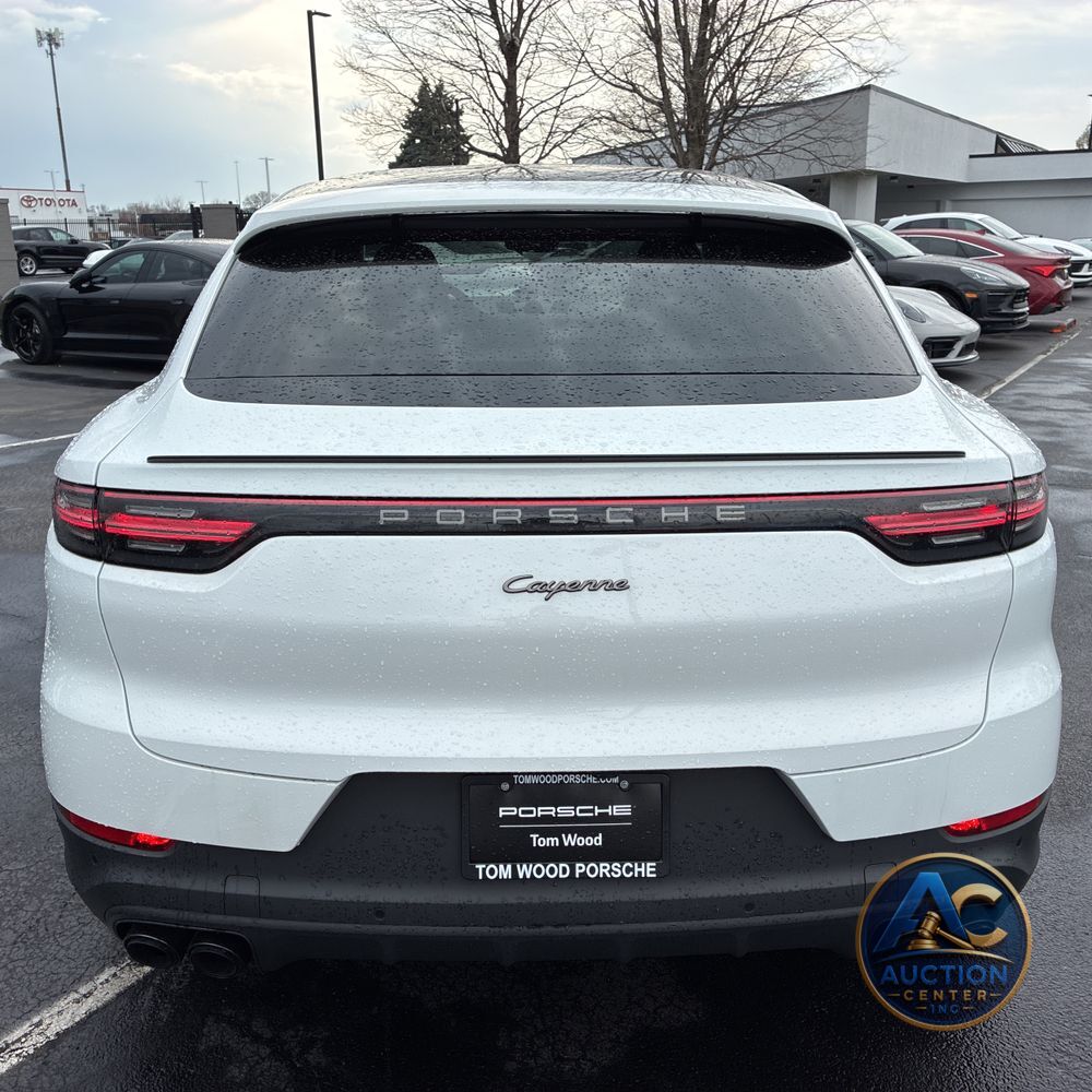 2022 Porsche Cayenne E-Hybrid Coupe Platinum Edition
