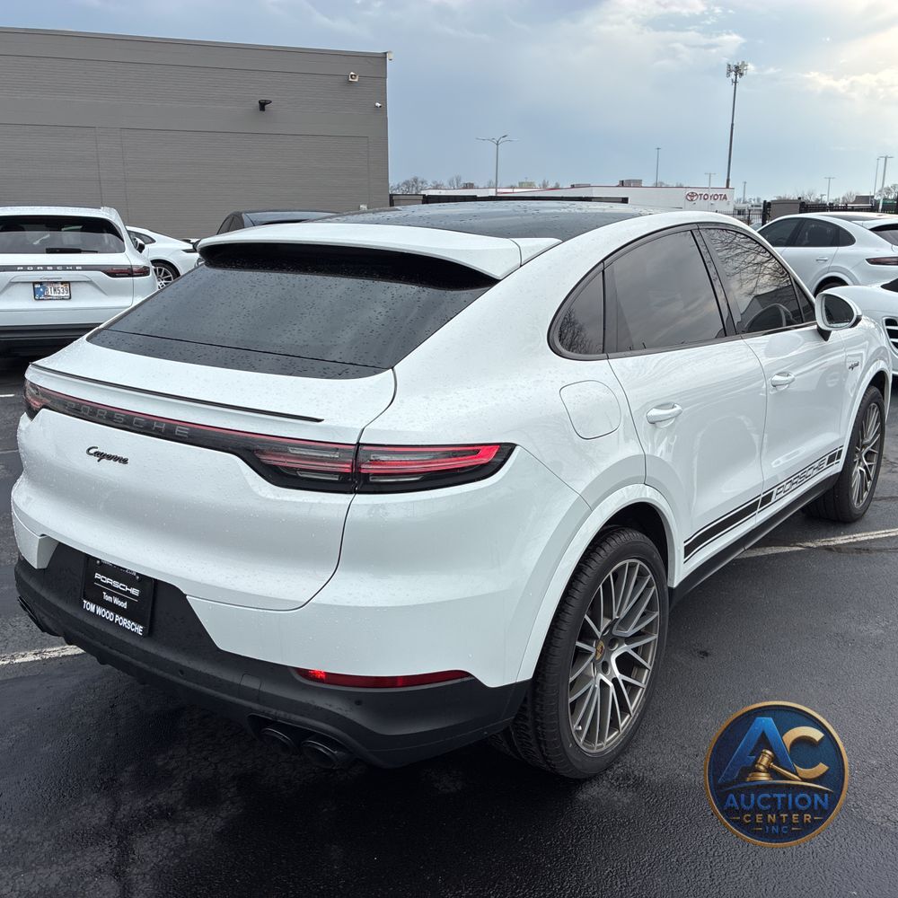 2022 Porsche Cayenne E-Hybrid Coupe Platinum Edition