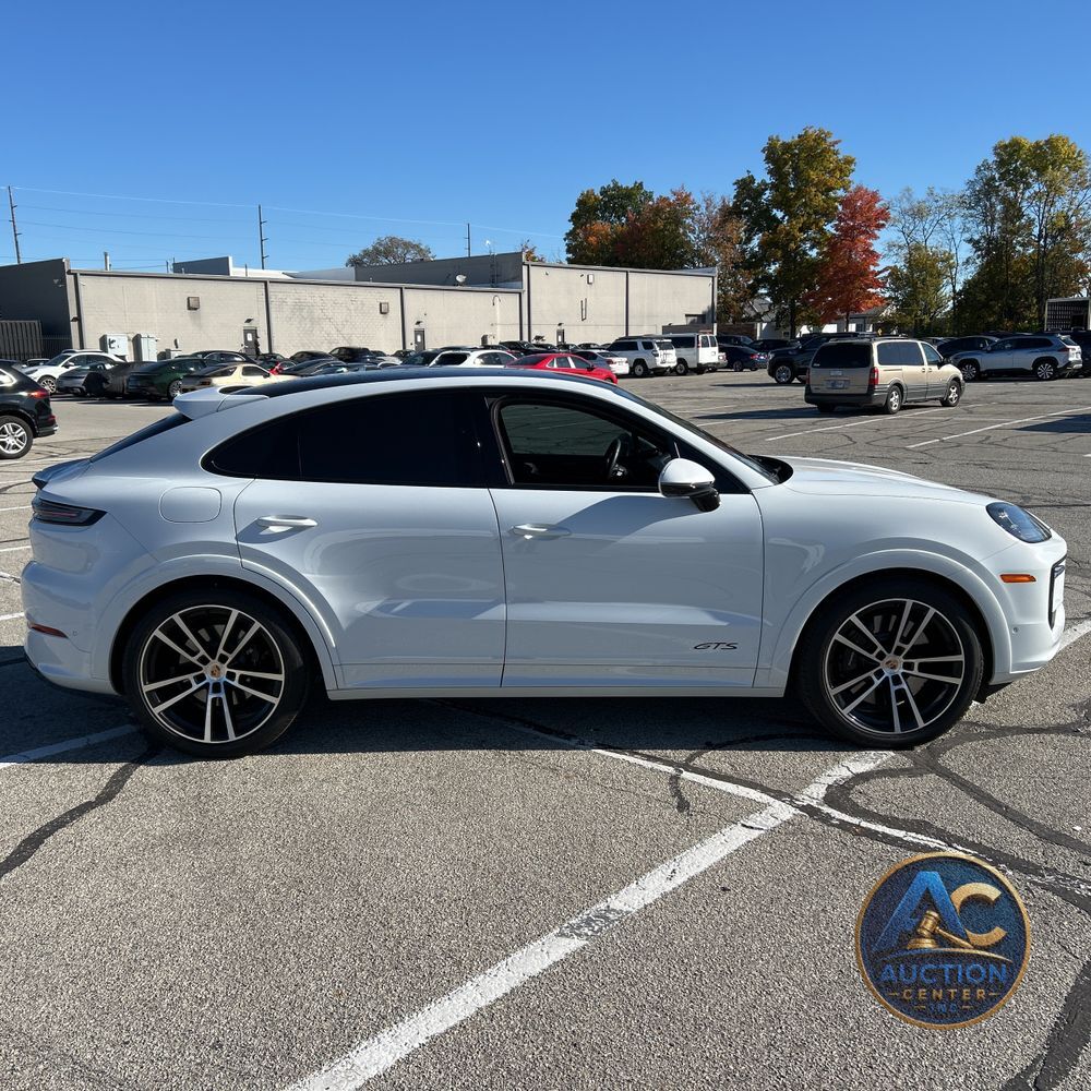 2025 Porsche Cayenne GTS