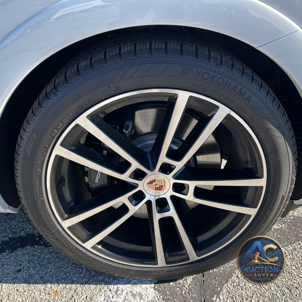 2025 Porsche Cayenne GTS