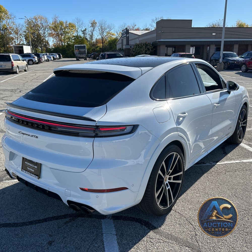 2025 Porsche Cayenne GTS