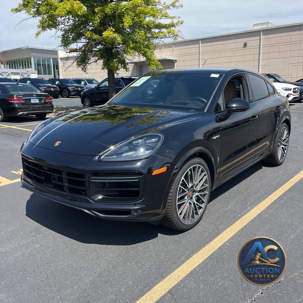 2022 Porsche Cayenne Turbo S E-Hybrid Coupe