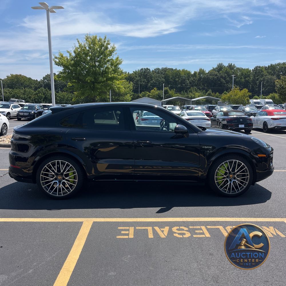 2022 Porsche Cayenne Turbo S E-Hybrid Coupe