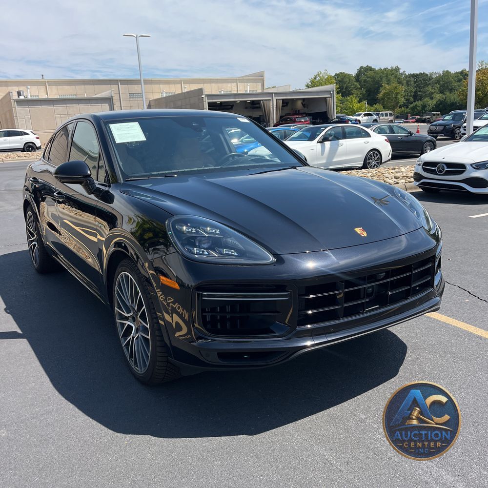 2022 Porsche Cayenne Turbo S E-Hybrid Coupe
