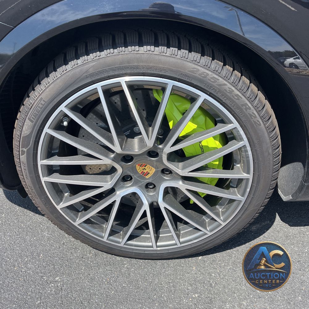 2022 Porsche Cayenne Turbo S E-Hybrid Coupe