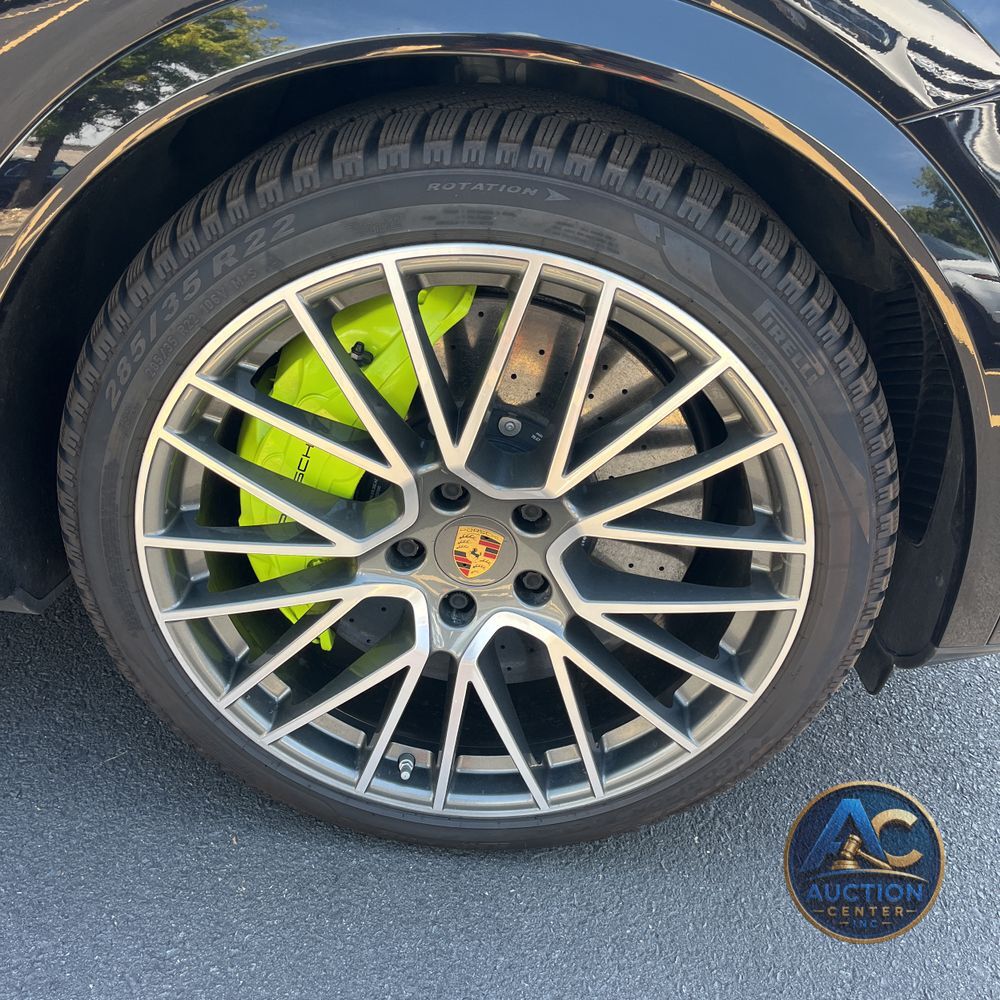 2022 Porsche Cayenne Turbo S E-Hybrid Coupe