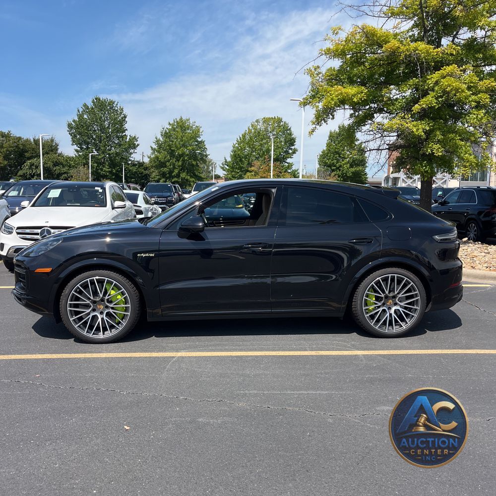 2022 Porsche Cayenne Turbo S E-Hybrid Coupe