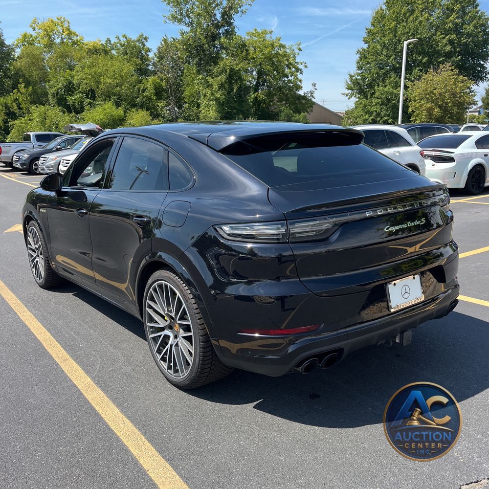 2022 Porsche Cayenne Turbo S E-Hybrid Coupe