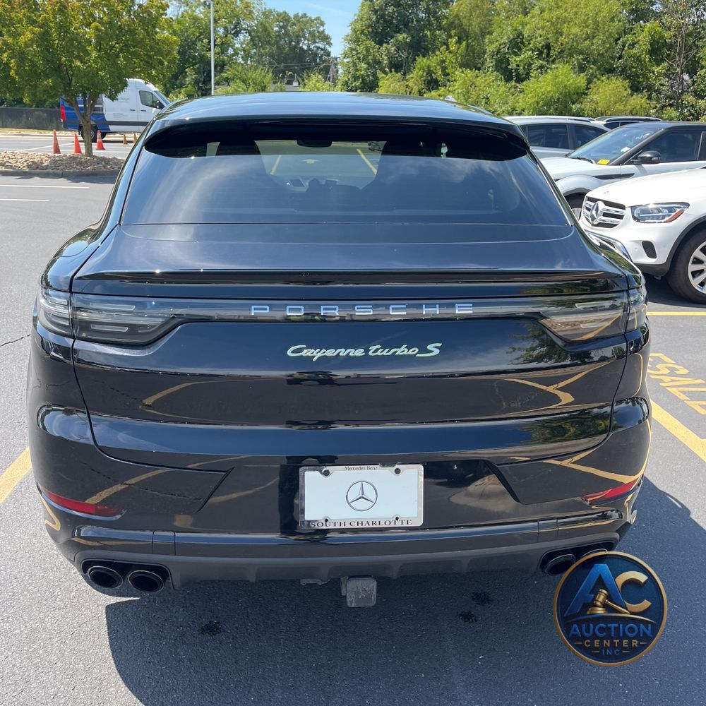 2022 Porsche Cayenne Turbo S E-Hybrid Coupe