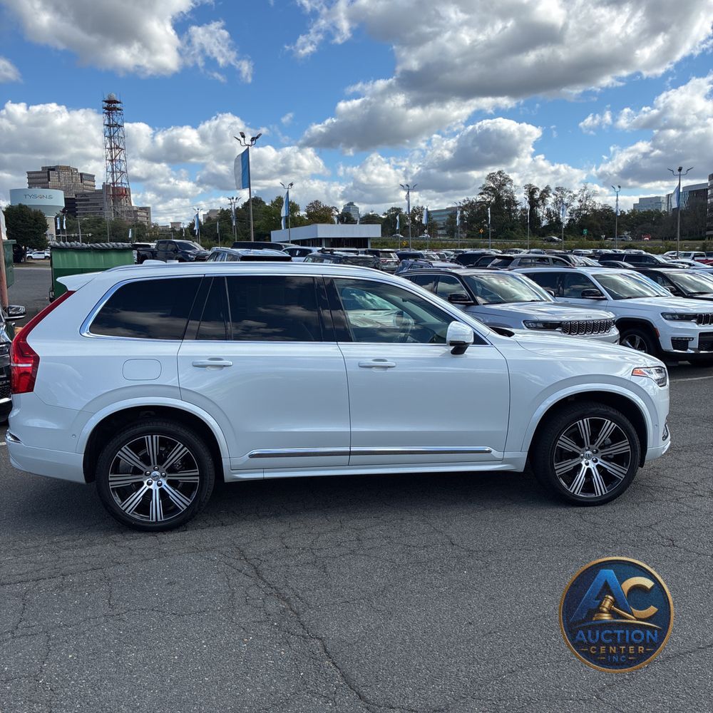2023 Volvo XC90 B6 - Ultimate