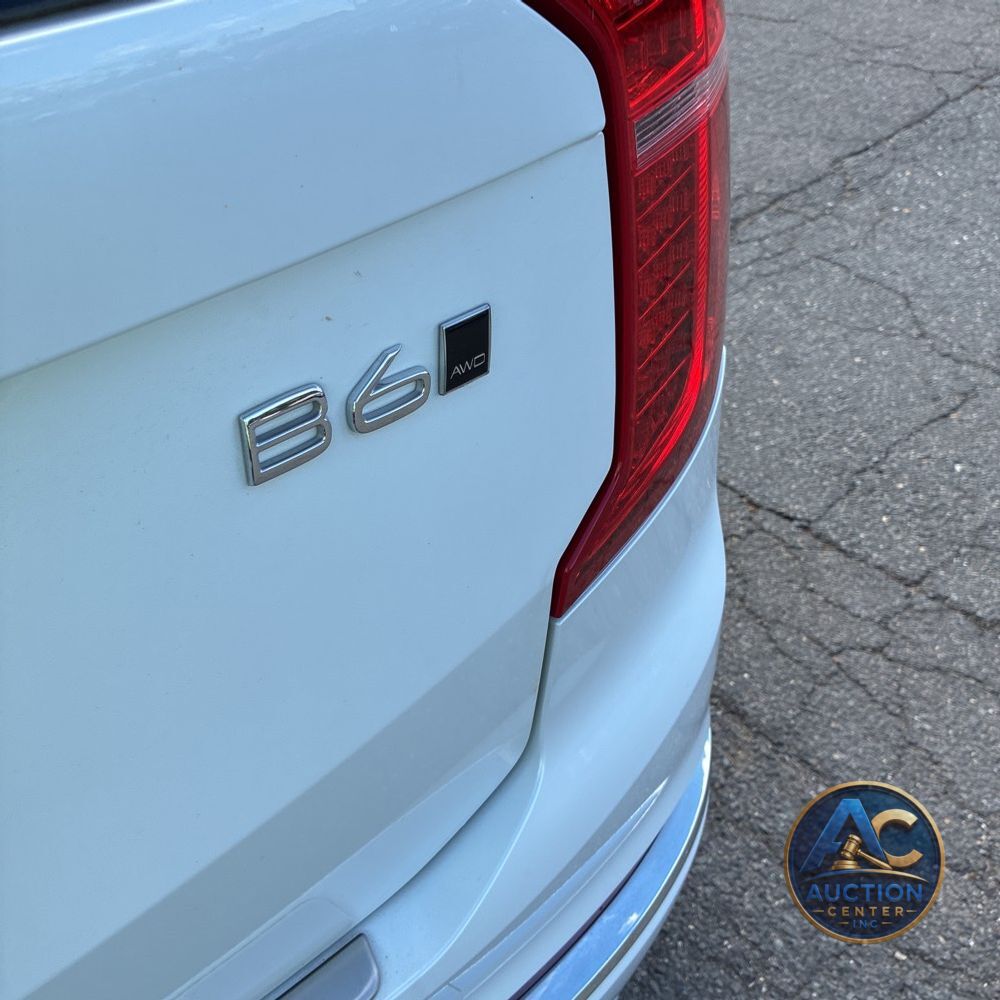 2023 Volvo XC90 B6 - Ultimate