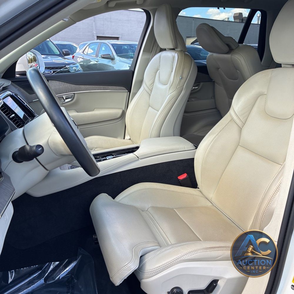 2023 Volvo XC90 B6 - Ultimate