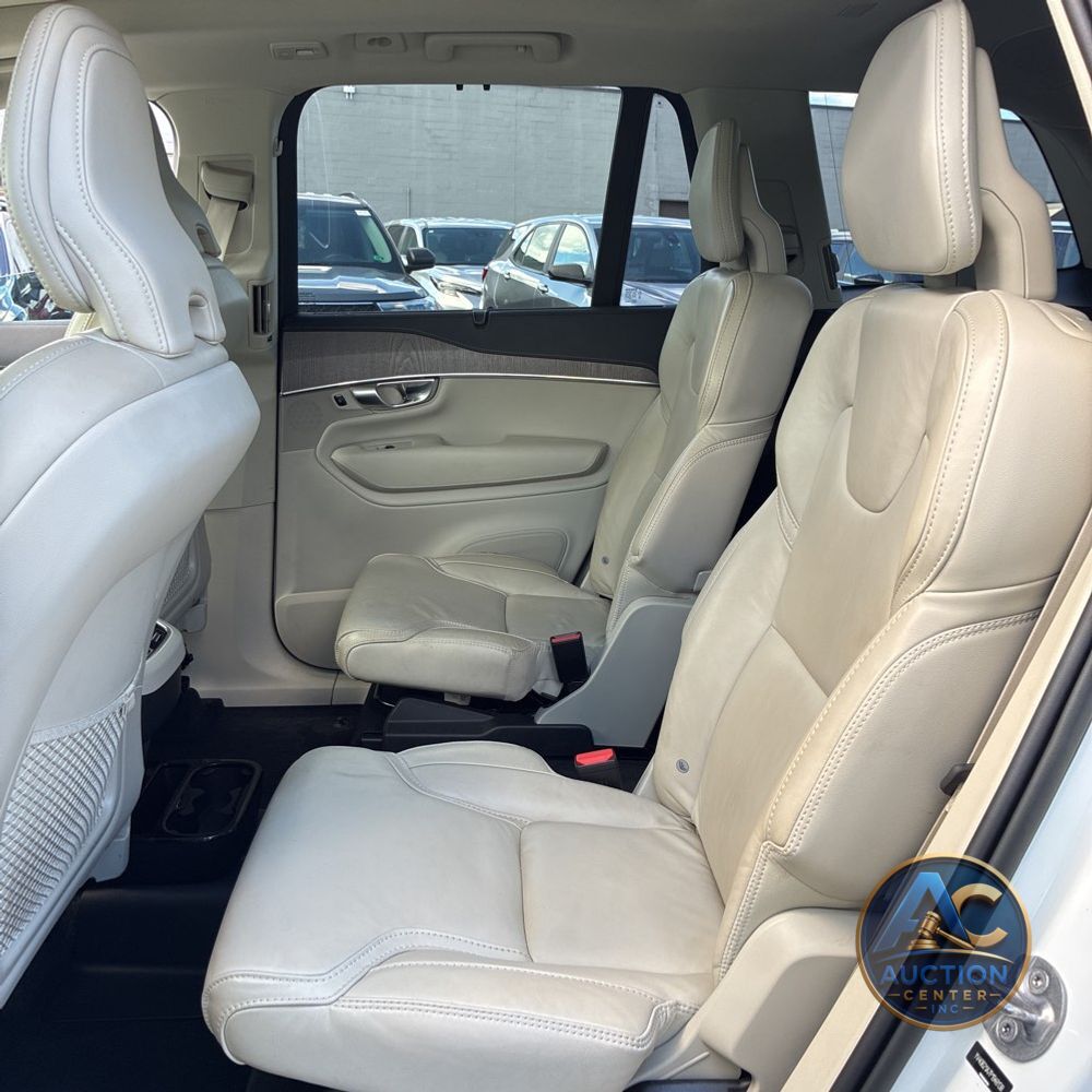 2023 Volvo XC90 B6 - Ultimate