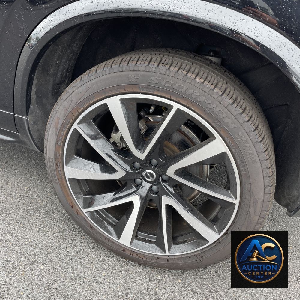 2024 Volvo XC90 B6 - Ultimate