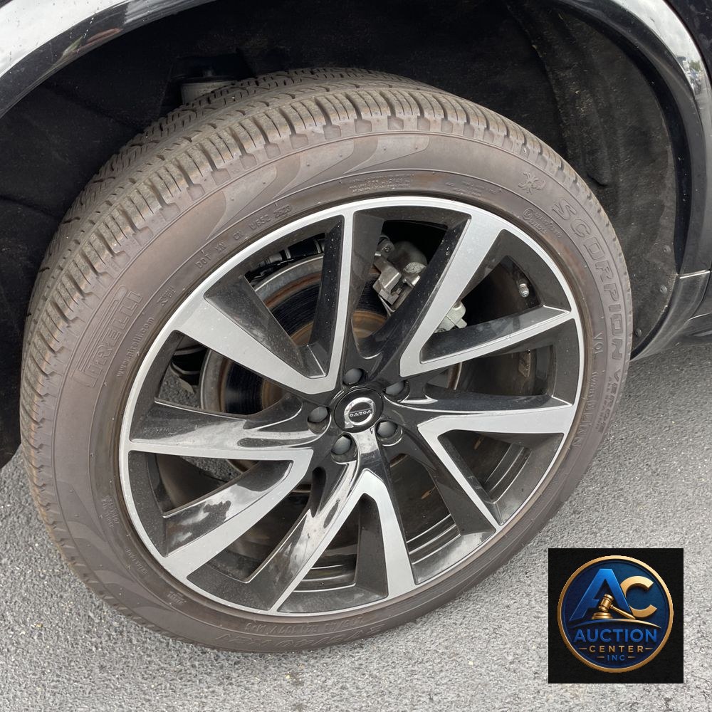 2024 Volvo XC90 B6 - Ultimate