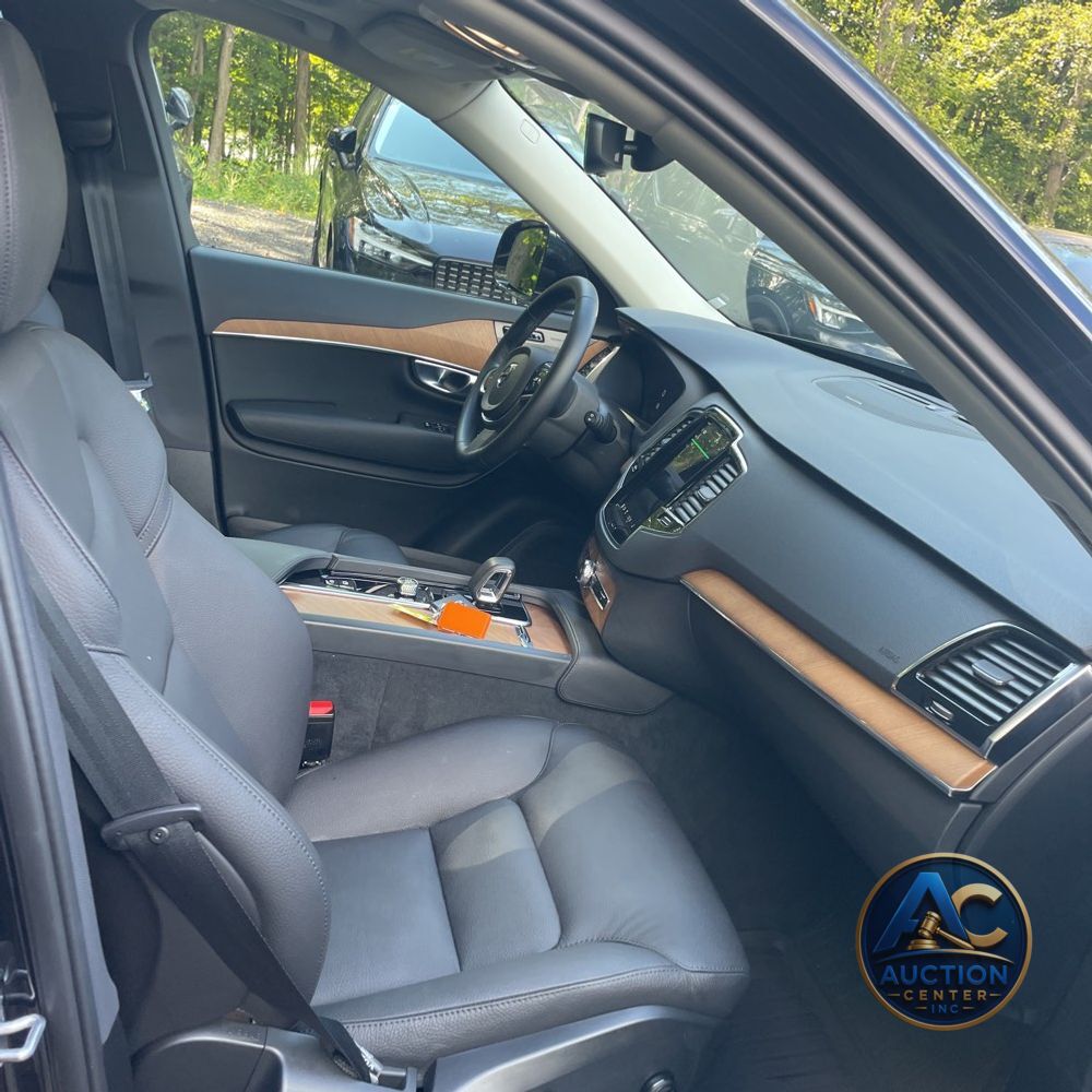 2025 Volvo XC90 B6 - Plus