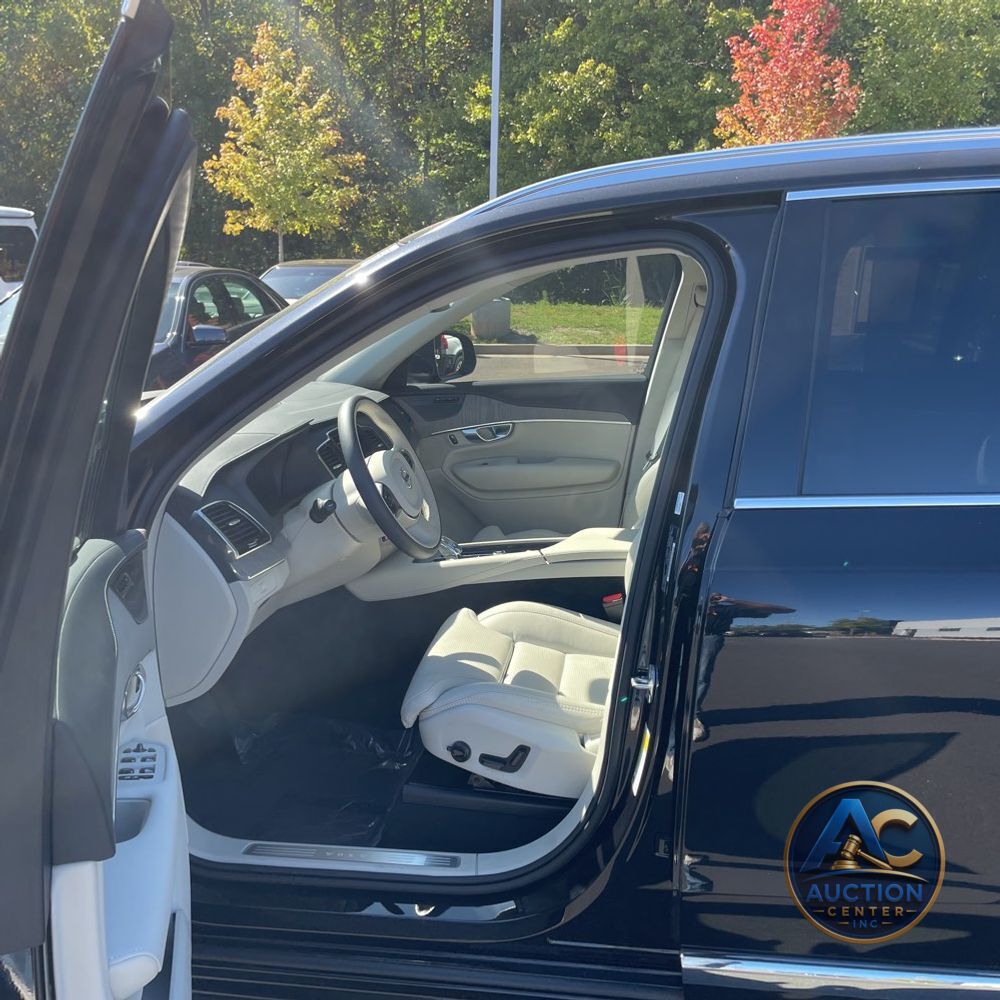 2025 Volvo XC90 B6 - Ultra