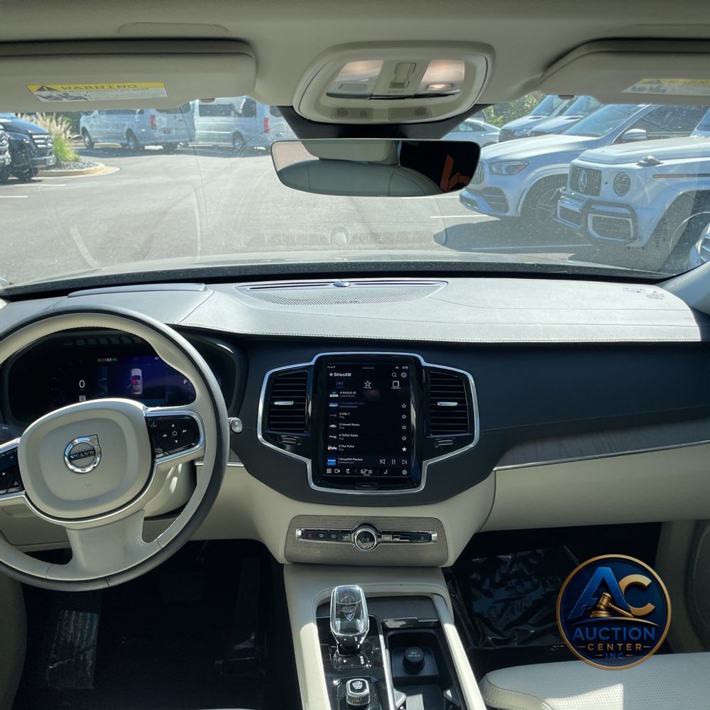 2025 Volvo XC90 B6 - Ultra