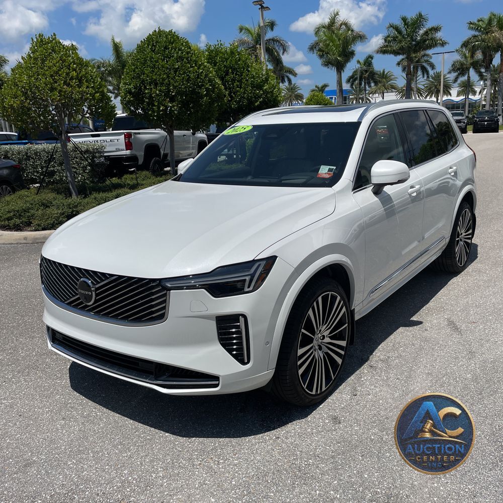 2025 Volvo XC90 B6 - Ultra