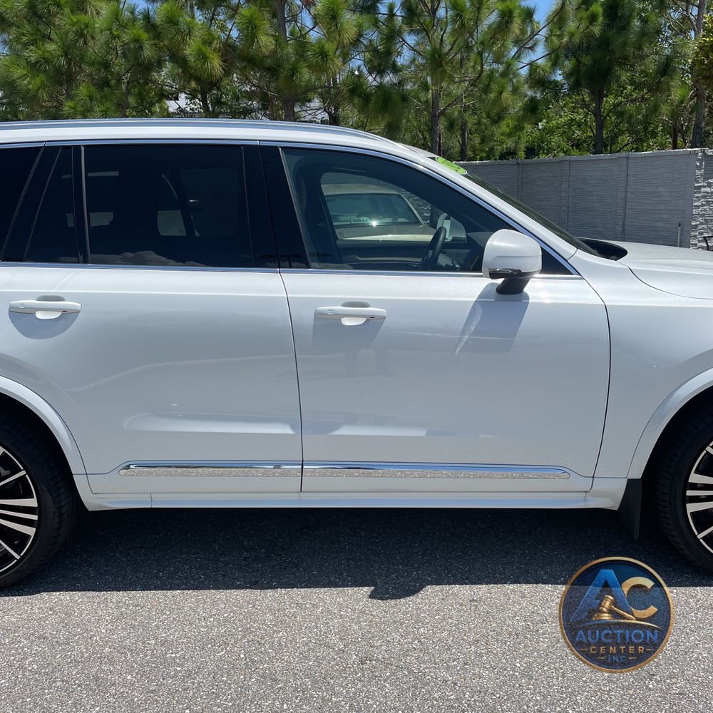 2025 Volvo XC90 B6 - Ultra
