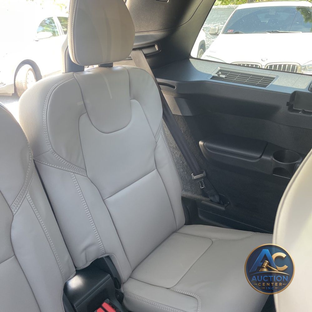 2025 Volvo XC90 B6 - Ultra