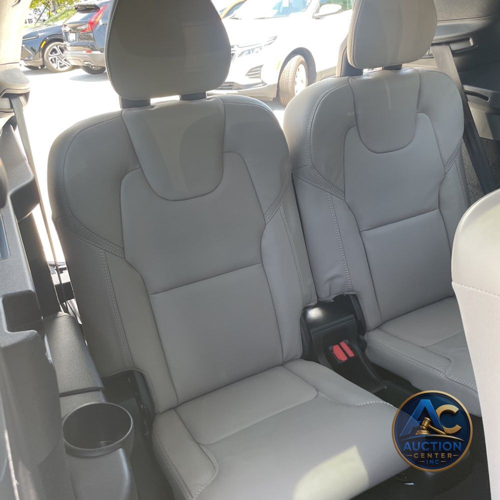 2025 Volvo XC90 B6 - Ultra