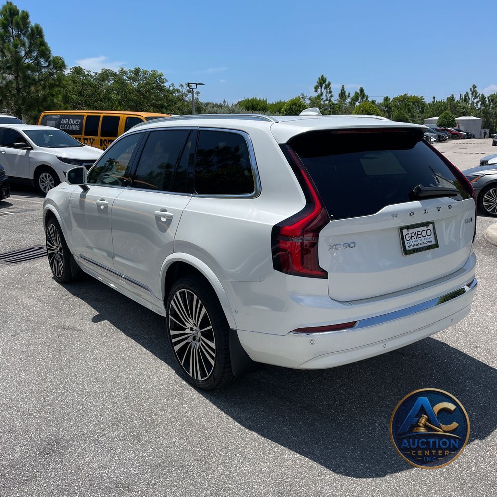 2025 Volvo XC90 B6 - Ultra