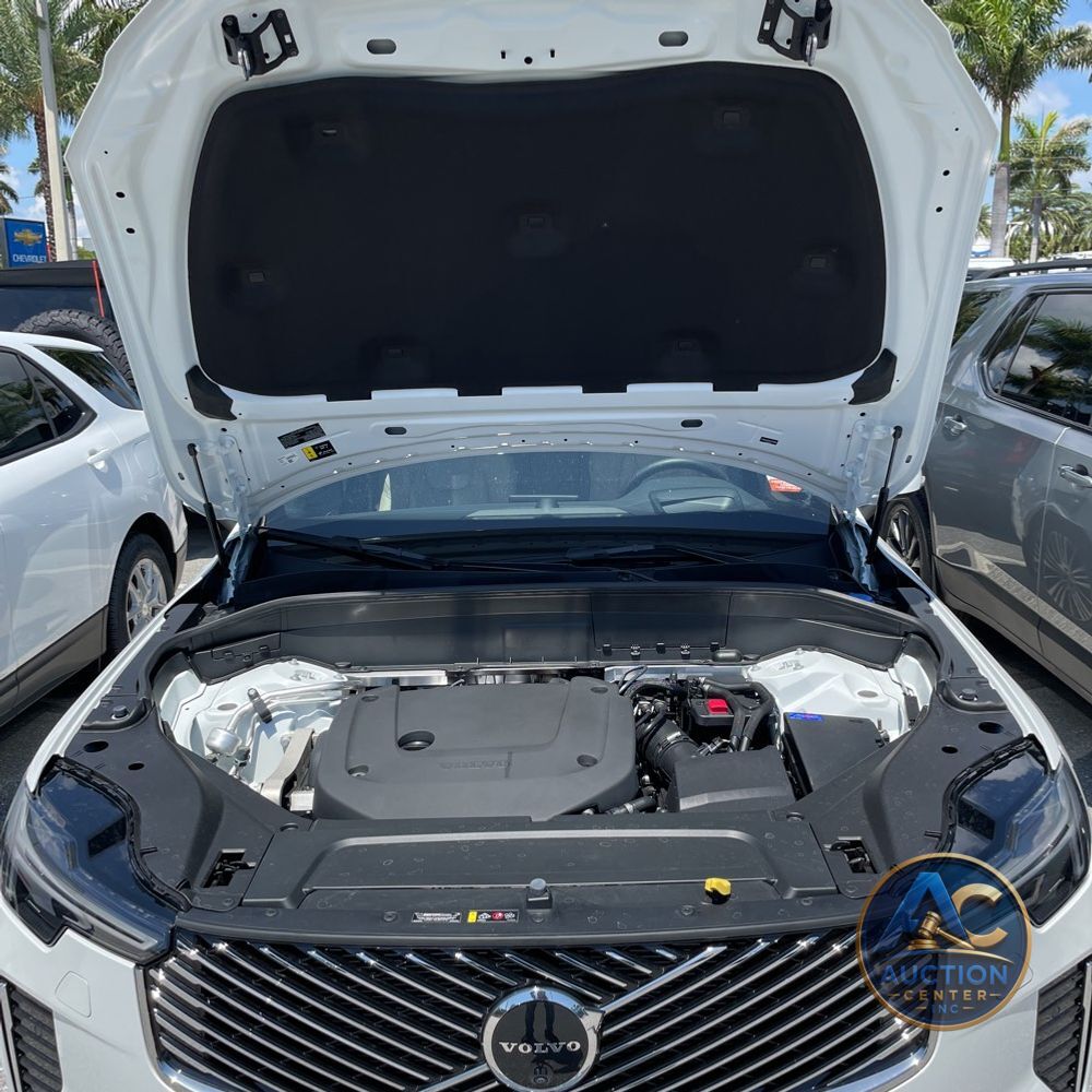 2025 Volvo XC90 B6 - Ultra