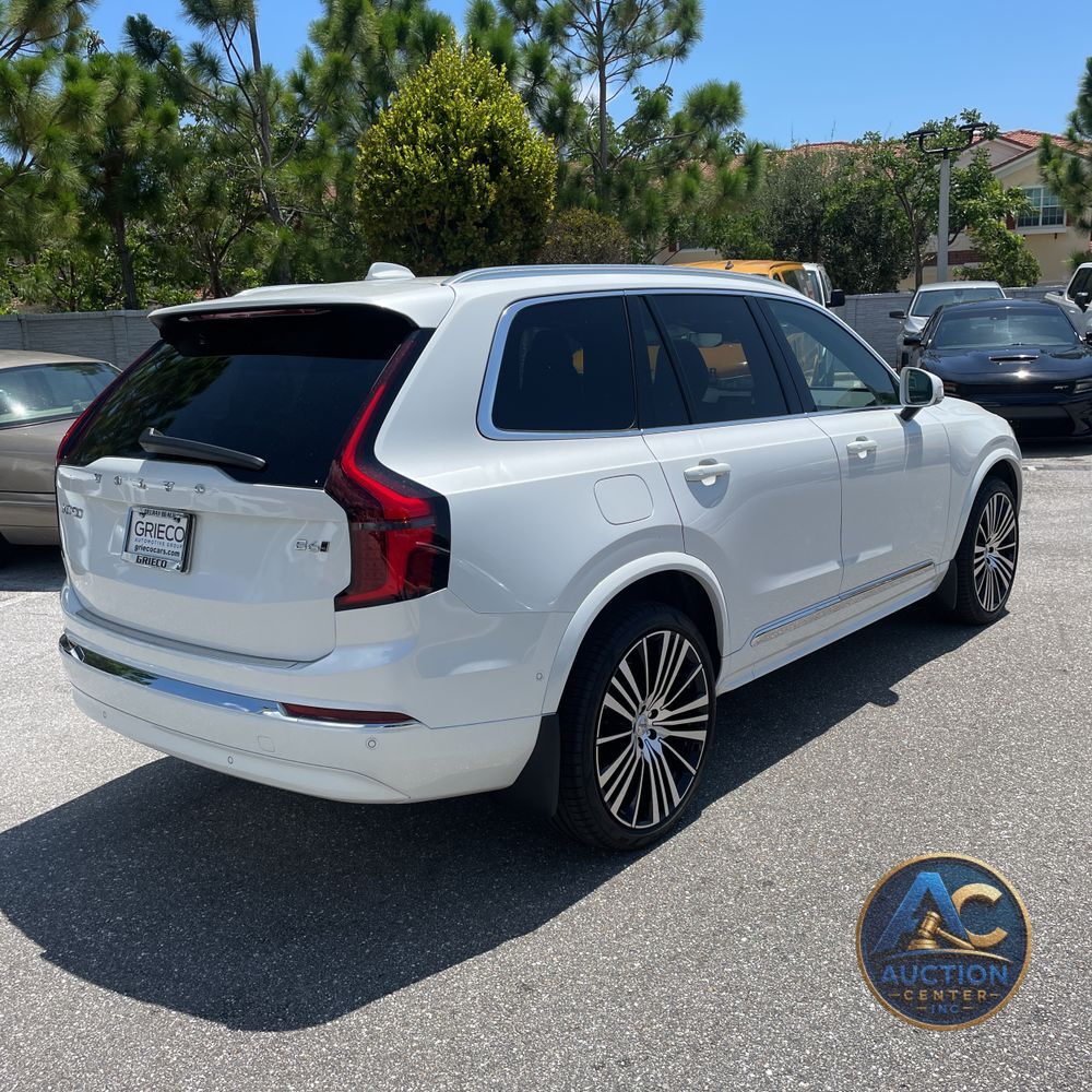 2025 Volvo XC90 B6 - Ultra