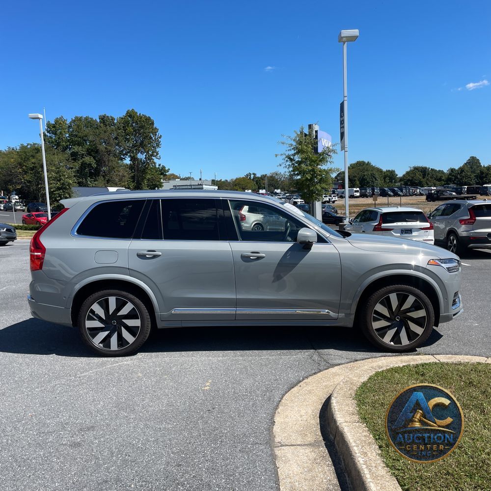 2024 Volvo XC90 T8 - Plus PHEV