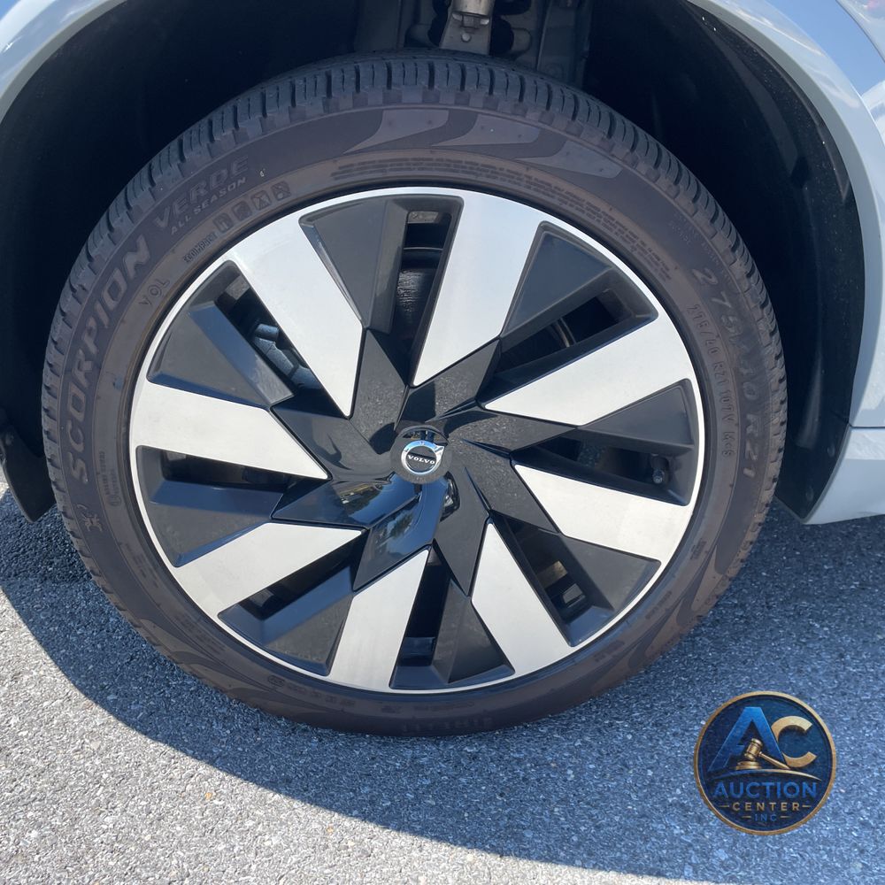 2024 Volvo XC90 T8 - Plus PHEV
