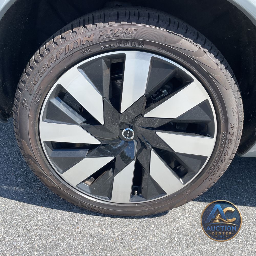 2024 Volvo XC90 T8 - Plus PHEV