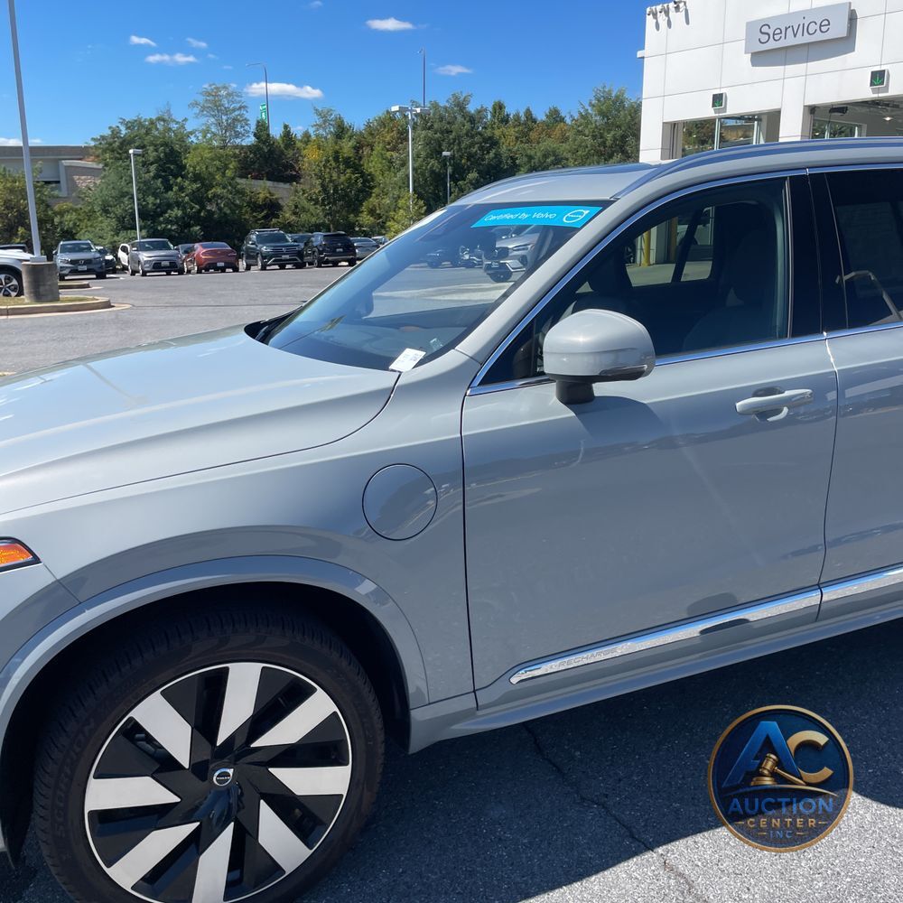 2024 Volvo XC90 T8 - Plus PHEV