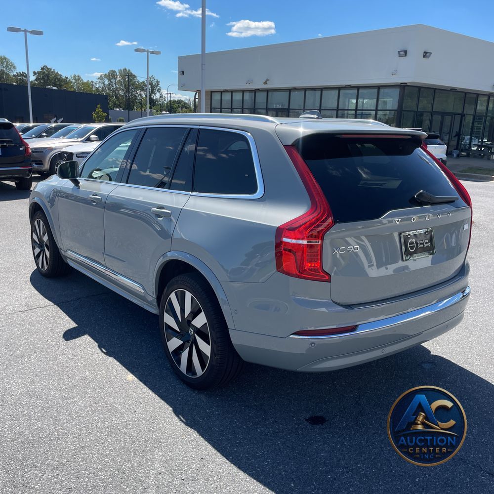 2024 Volvo XC90 T8 - Plus PHEV