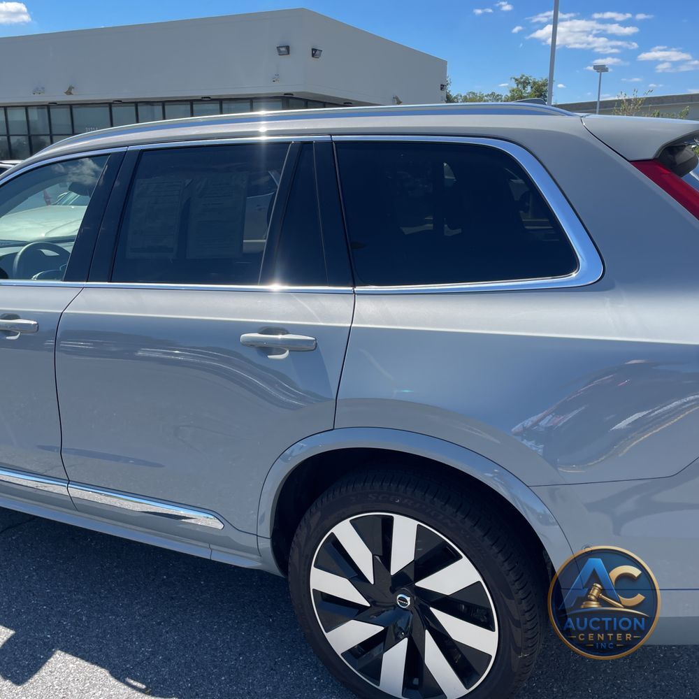 2024 Volvo XC90 T8 - Plus PHEV