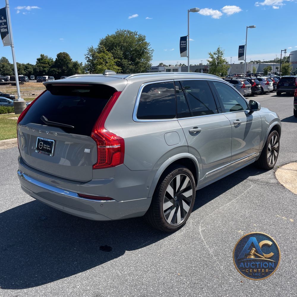 2024 Volvo XC90 T8 - Plus PHEV