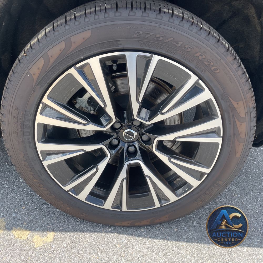 2024 Volvo XC90 T8 - Plus PHEV