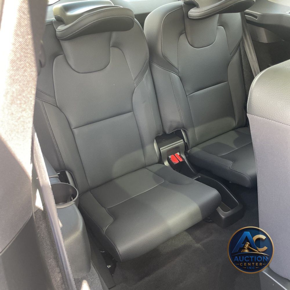 2024 Volvo XC90 T8 - Plus PHEV