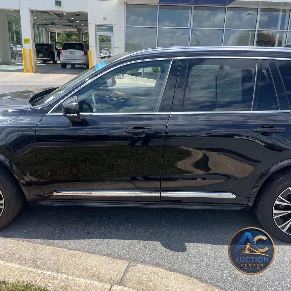 2024 Volvo XC90 T8 - Plus PHEV