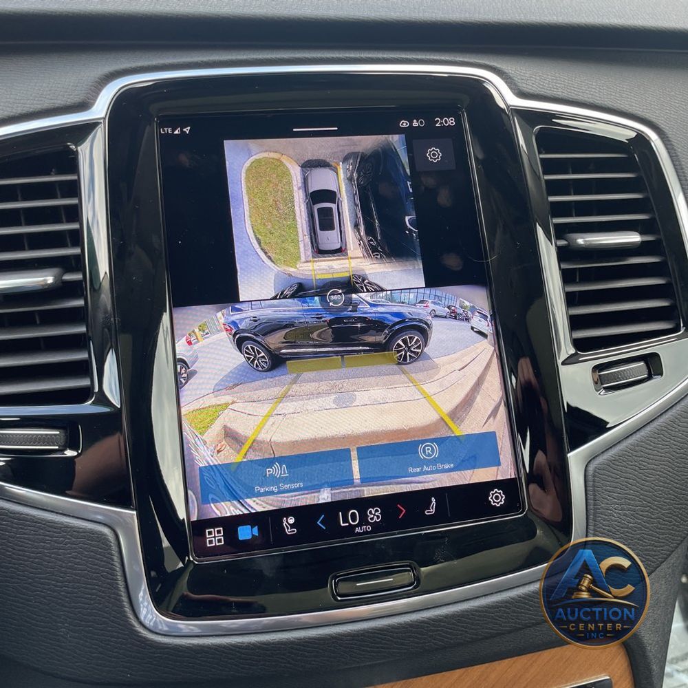 2024 Volvo XC90 T8 - Plus PHEV